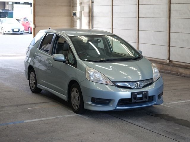 2489 Honda Fit shuttle GP2 2012 г. (ARAI Bayside)